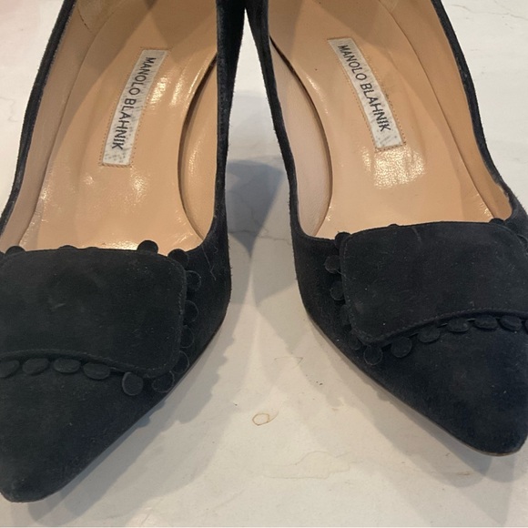 Manolo Blahnik Bottopla…Women's kitten heel black suede pumps….38.5 - Picture 7 of 10